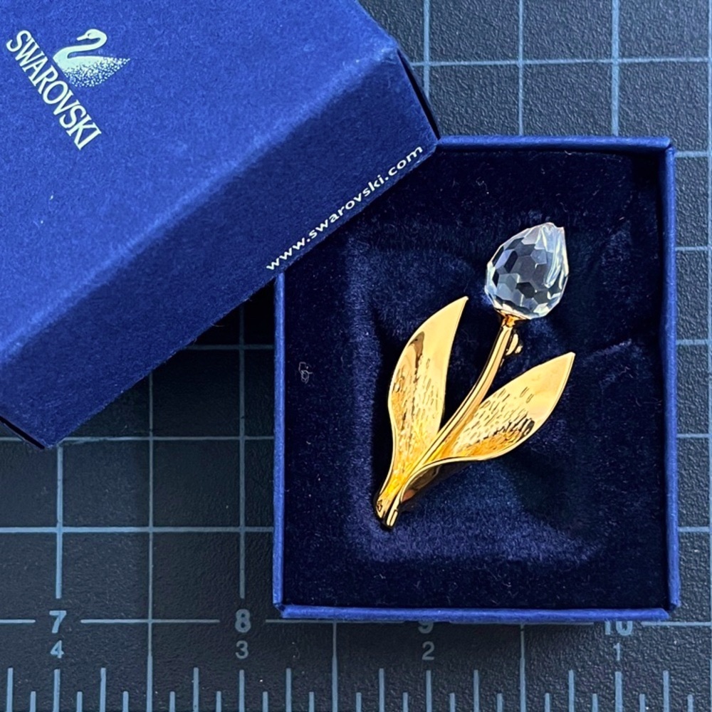 Swarovski Crystal & Gold Brooch Pin